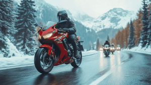 ホンダCBR250RRとRebel 250が山道で並ぶイメージ画像